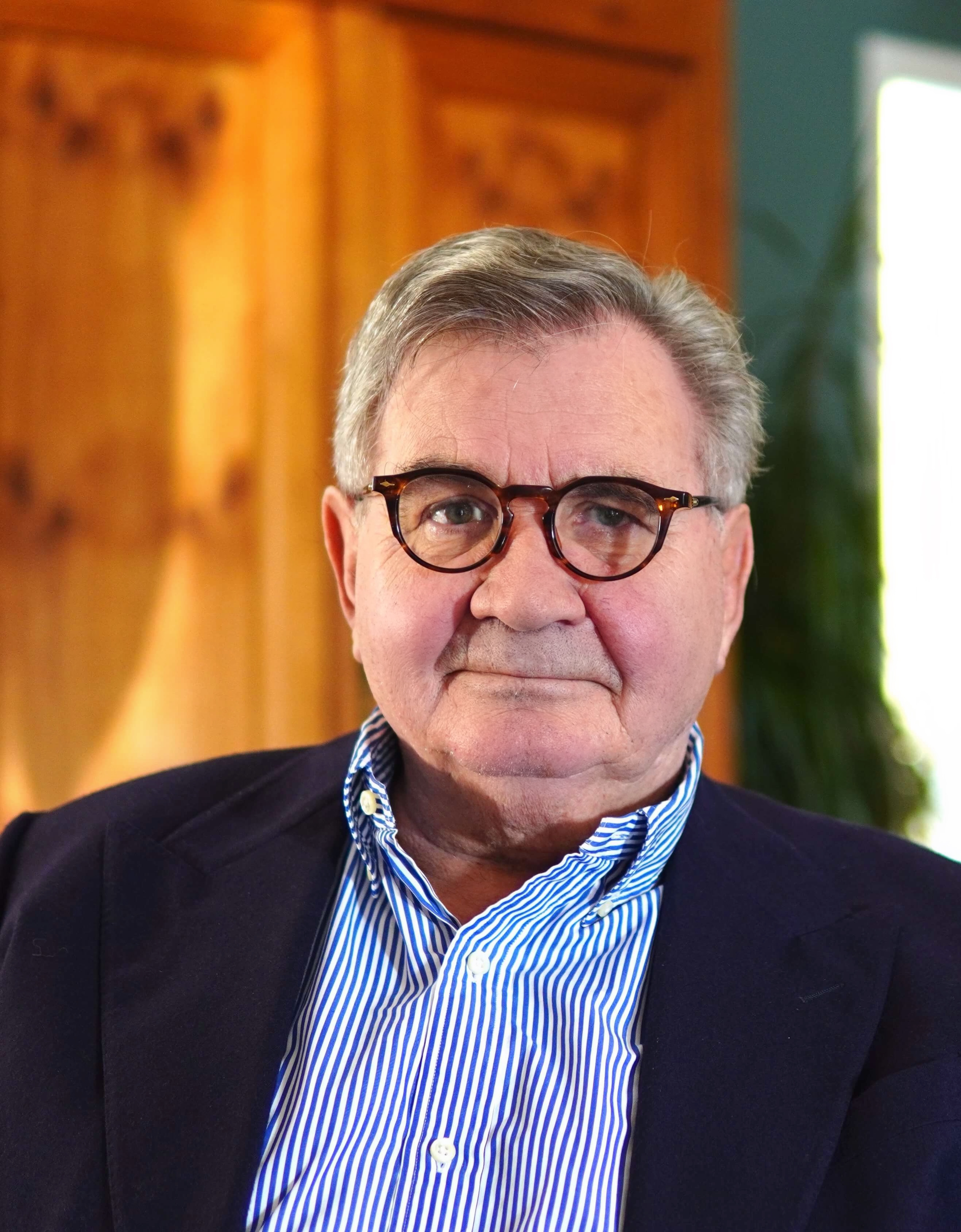 Facetune_04-12-2024-14-22-08